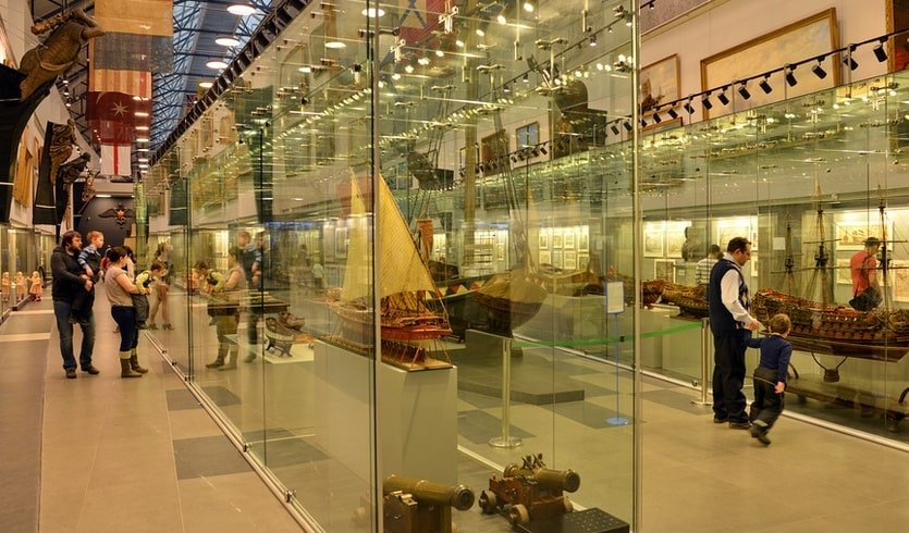 Петербург – город морской славы (с посещением Военно-морского музея) (для школьных групп) – экскурсии и программы для детей от 970 рублей