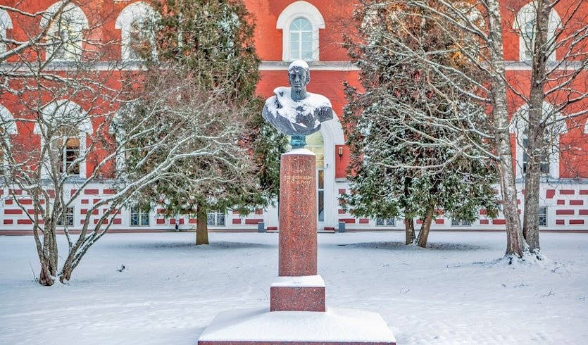 Жемчужина творчества Н.Л. Бенуа в Лисино-Корпусе — автобусные экскурсии от 1850 руб.