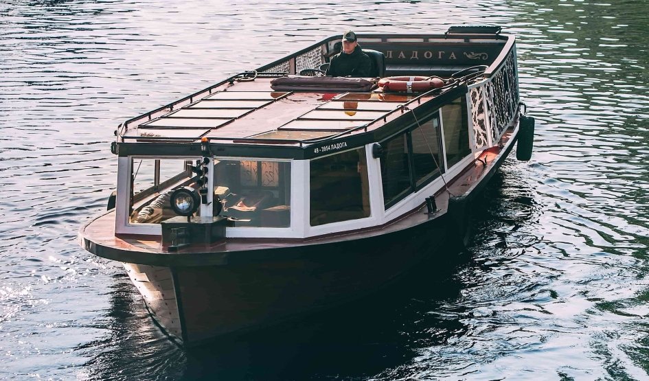 Теплоход «Ладога» 