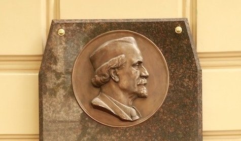 Тайная жизнь памятников – Пешеходные экскурсии от 600 рублей Тайная жизнь памятников – Пешеходные экскурсии от 600 рублей