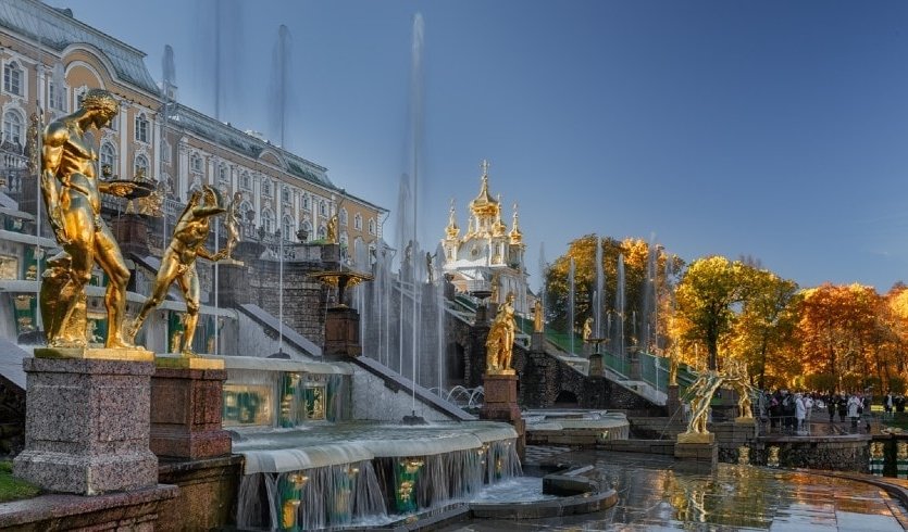 Осенние фонтаны. Санкт-Петербург осень Петергоф. Царское село Санкт-Петербург фонтаны. Золотая осень в Петергофе. Петергоф фонтаны.