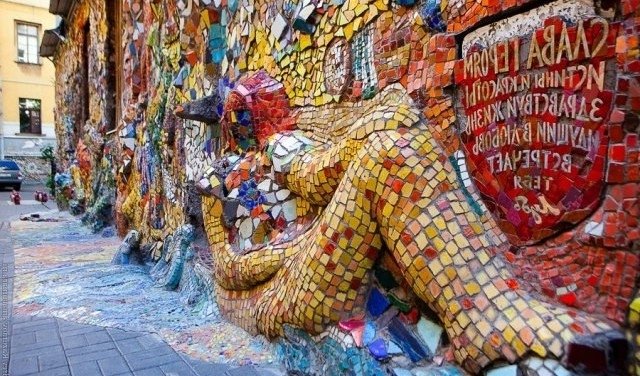 Легендарные дворы Петербурга (От Чернышевской к Мозаичному двору) фото Легендарные дворы Петербурга (От Чернышевской к Мозаичному двору)