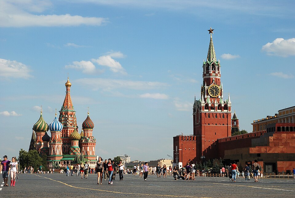 Туры в Москву из Санкт-Петербурга в 2025 году